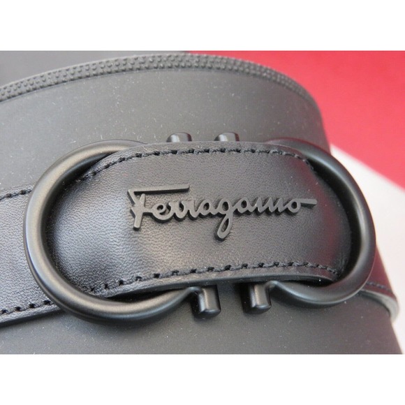 FERRAGAMO GROOVE 10 BLACK LEATHER STRAP GANCINI RUBBER LOGO SANDALS SLIDES 13 M - Picture 4 of 14